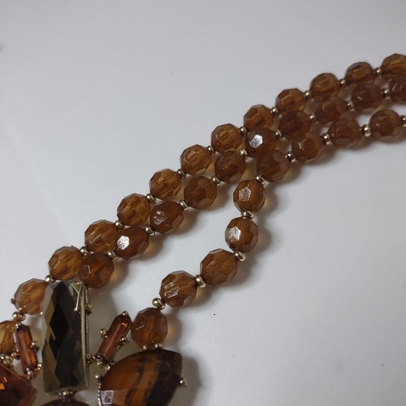 Pretty Asymmetrical Plastic Bead Layered Necklace 20 Inches Long - Picture 5 of 16